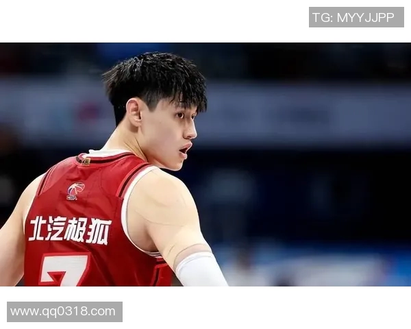 曾凡博携手美方经纪人再战NBA未来前景令人期待 曾凡博携手美方经纪人再战NBA未来前景令人期待